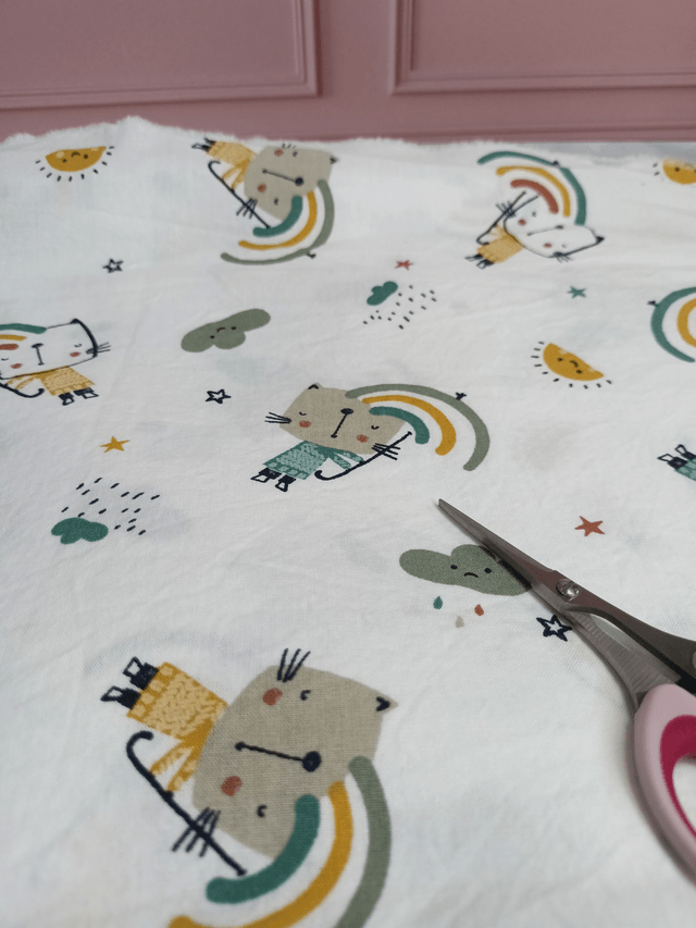 Tissu coton blanc chat/arc en ciel