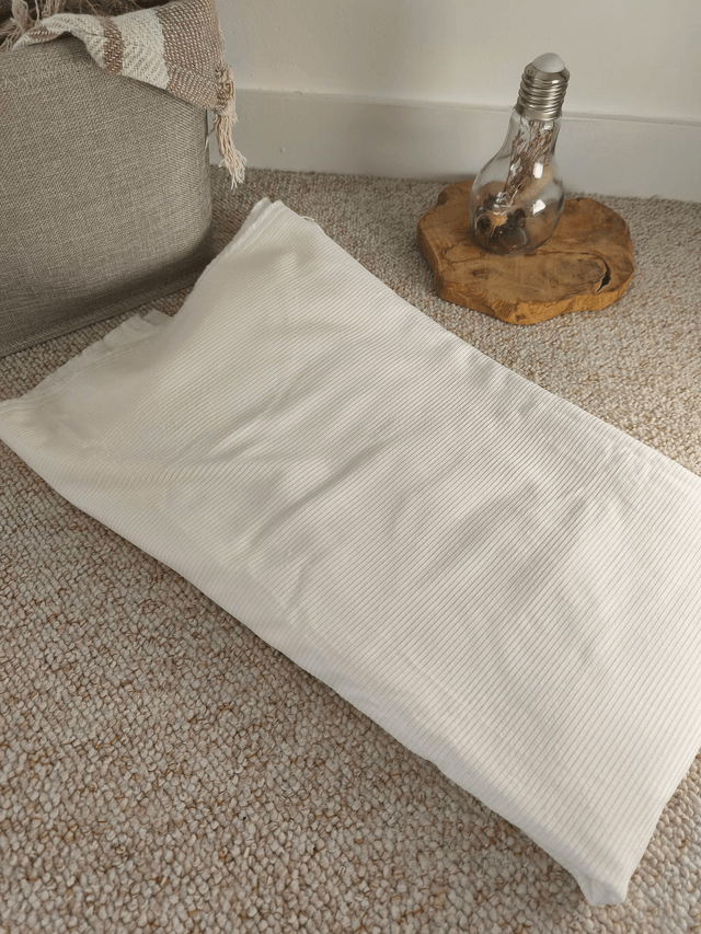 Velours côtelé blanc polaire