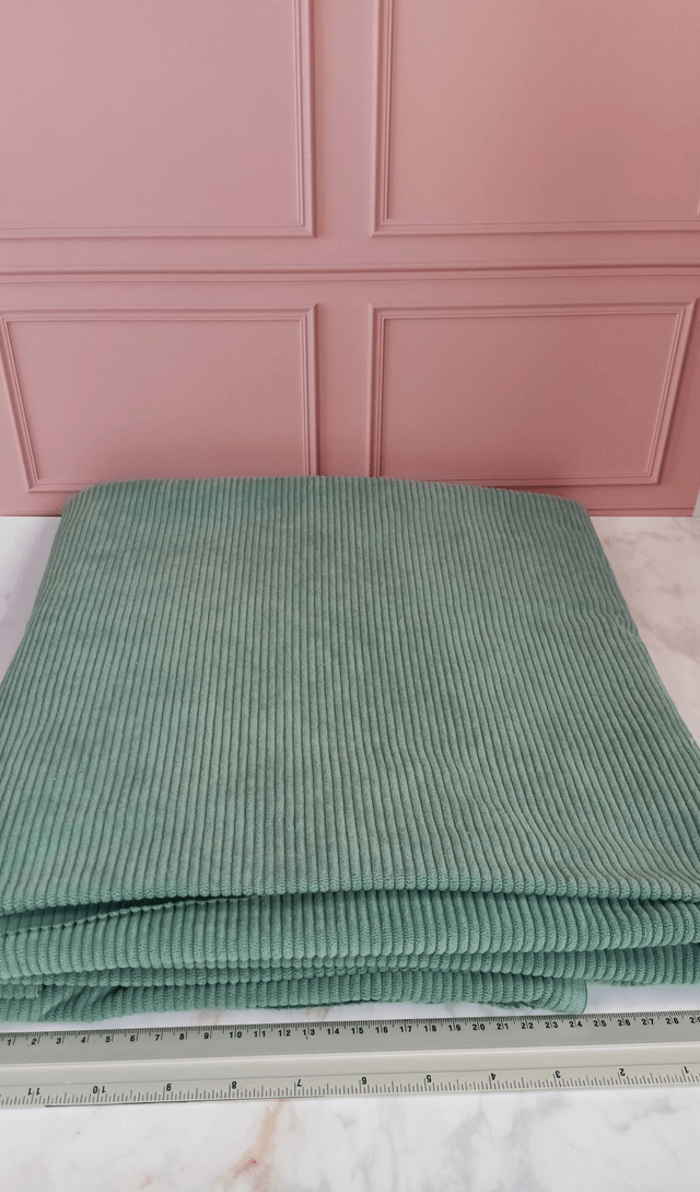 Velours côtelé vert jade