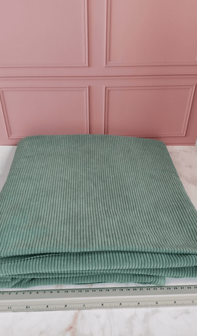Velours côtelé vert jade