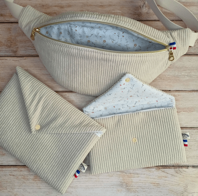 Pochette à livre broché velours beige